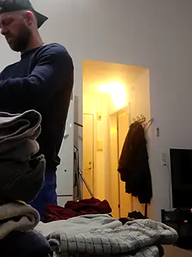 Snapshot of eltoulou chatting on 2, 2, 2025 eltoulou online show from 2, 2, 2025