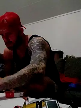 Snapshot of eltoulou chatting on 4, 3, 2025 eltoulou online show from 4, 3, 2025