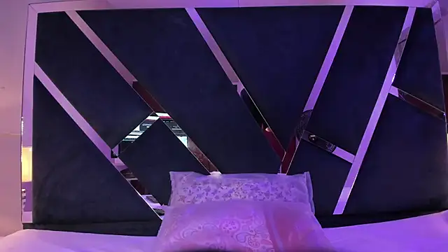 Snapshot of Nahid_Jaziri1 chatting on 4, 11, 2025 Nahid Jaziri1 online show from 4, 11, 2025