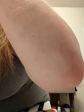 Snapshot of BeckiTooSweet chatting on 22, 2, 2025 BeckiTooSweet online show from 22, 2, 2025