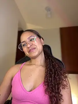 Snapshot of gretta_kler1 chatting on 18, 12, 2024 gretta kler1 online show from 18, 12, 2024