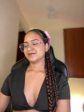 Snapshot of gretta_kler1 chatting on 19, 1, 2025 gretta kler1 online show from 19, 1, 2025