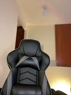 Snapshot of gretta_kler1 chatting on 23, 1, 2025 gretta kler1 online show from 23, 1, 2025