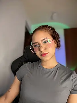 Snapshot of gretta_kler1 chatting on 23, 2, 2025 gretta kler1 online show from 23, 2, 2025