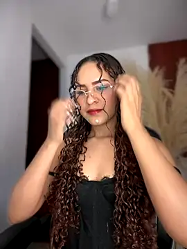 Snapshot of gretta_kler1 chatting on 2, 11, 2025 gretta kler1 online show from 2, 11, 2025