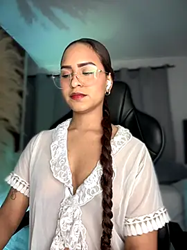 Snapshot of gretta_kler1 chatting on 20, 11, 2025 gretta kler1 online show from 20, 11, 2025