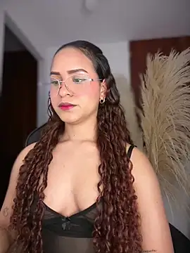 Snapshot of gretta_kler1 chatting on 17, 12, 2025 gretta kler1 online show from 17, 12, 2025