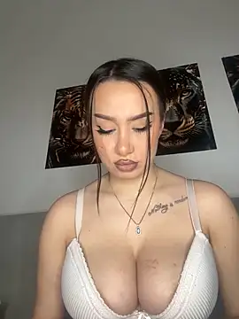 deliaroyal online show from 8, 2, 2025