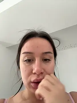 deliaroyal online show from 25, 9, 2025