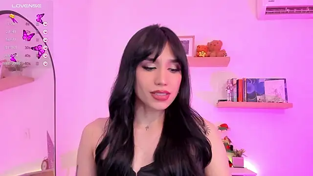 Snapshot of rose_saenz chatting on 14, 12, 2024 rose saenz online show from 14, 12, 2024