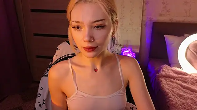 Snapshot of SandraBoyl chatting on 6, 1, 2025 SandraBoyl online show from 6, 1, 2025