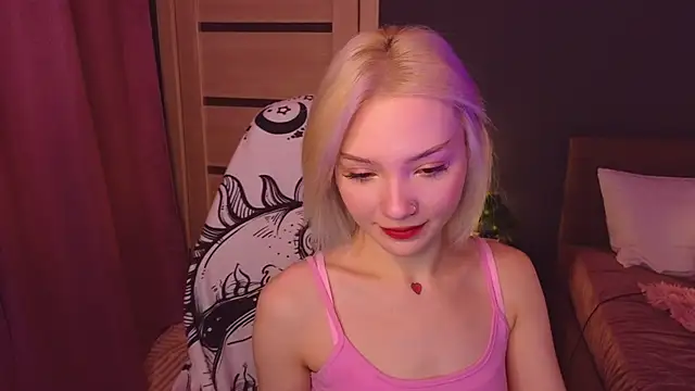 Snapshot of SandraBoyl chatting on 28, 1, 2025 SandraBoyl online show from 28, 1, 2025