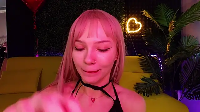 Snapshot of SandraBoyl chatting on 2, 3, 2025 SandraBoyl online show from 2, 3, 2025