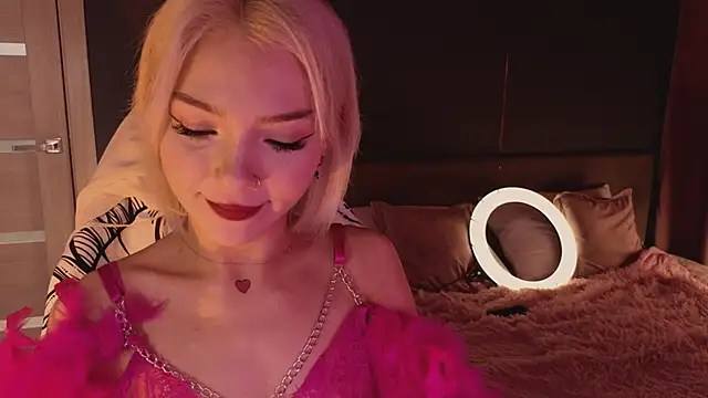 Snapshot of SandraBoyl chatting on 15, 3, 2025 SandraBoyl online show from 15, 3, 2025