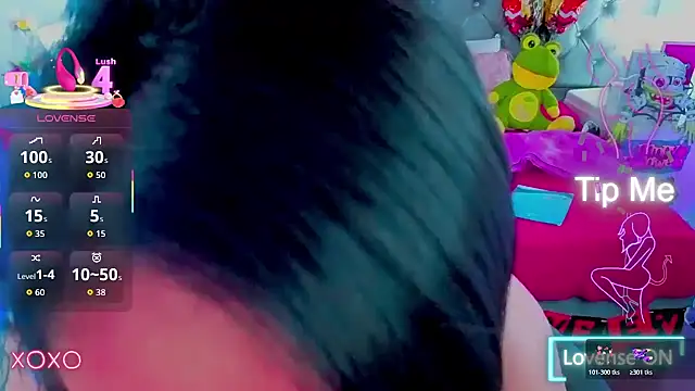 Snapshot of NatalieHarris chatting on 18, 10, 2025 NatalieHarris online show from 18, 10, 2025