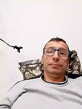 Snapshot of Anastasio33 chatting on 4, 10, 2025 Anastasio33 online show from 4, 10, 2025