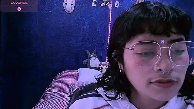 NinaYellow online show from 8, 1, 2026