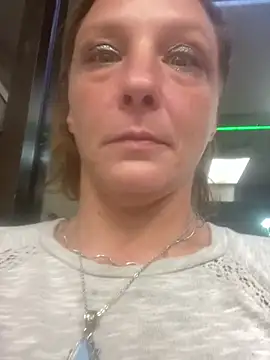 Snapshot of Everlyrose27 chatting on 10, 12, 2024 Everlyrose27 online show from 10, 12, 2024