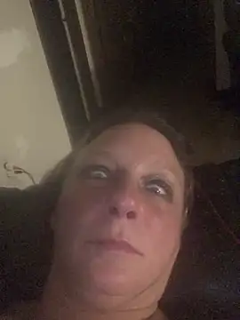 Snapshot of Everlyrose27 chatting on 15, 12, 2024 Everlyrose27 online show from 15, 12, 2024