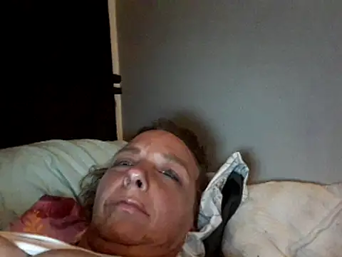 Snapshot of Everlyrose27 chatting on 12, 1, 2025 Everlyrose27 online show from 12, 1, 2025