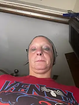 Snapshot of Everlyrose27 chatting on 26, 2, 2025 Everlyrose27 online show from 26, 2, 2025