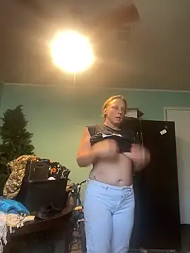 Snapshot of Everlyrose27 chatting on 19, 9, 2025 Everlyrose27 online show from 19, 9, 2025