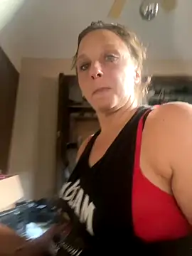 Snapshot of Everlyrose27 chatting on 29, 9, 2025 Everlyrose27 online show from 29, 9, 2025