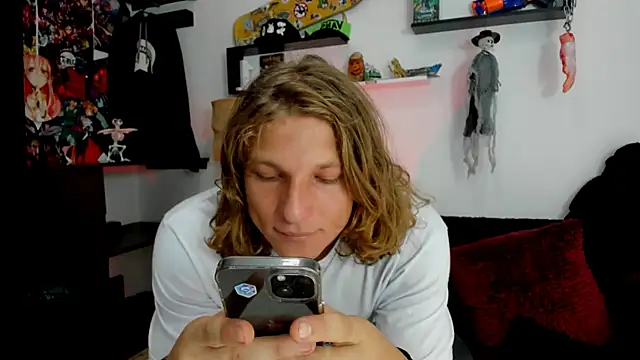 Snapshot of Tom_Krakow chatting on 3, 12, 2024 Tom Krakow online show from 3, 12, 2024