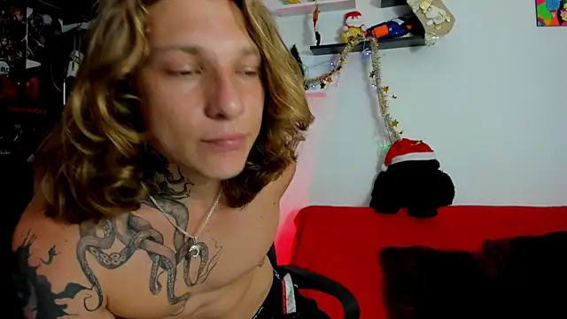 Snapshot of Tom_Krakow chatting on 10, 12, 2024 Tom Krakow online show from 10, 12, 2024