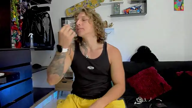 Snapshot of Tom_Krakow chatting on 9, 1, 2025 Tom Krakow online show from 9, 1, 2025