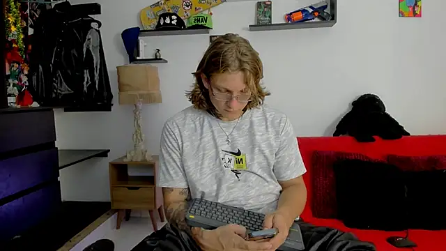 Snapshot of Tom_Krakow chatting on 16, 1, 2025 Tom Krakow online show from 16, 1, 2025