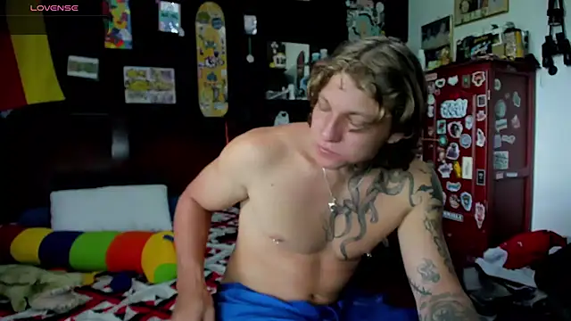 Snapshot of Tom_Krakow chatting on 1, 11, 2025 Tom Krakow online show from 1, 11, 2025