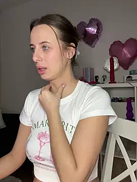 Hii Lolla online show from 19, 2, 2025