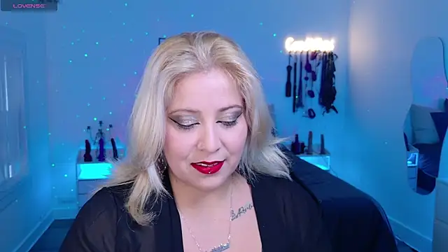 Snapshot of blackwidow_s1 chatting on 10, 11, 2025 blackwidow s1 online show from 10, 11, 2025