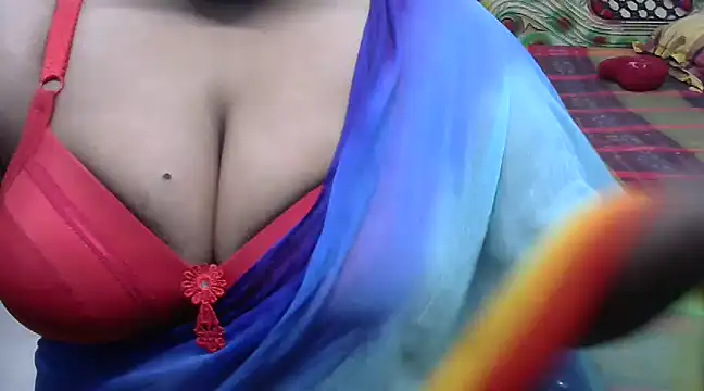 Snapshot of cutegirl_1212 chatting on 28, 2, 2025 cutegirl 1212 online show from 28, 2, 2025