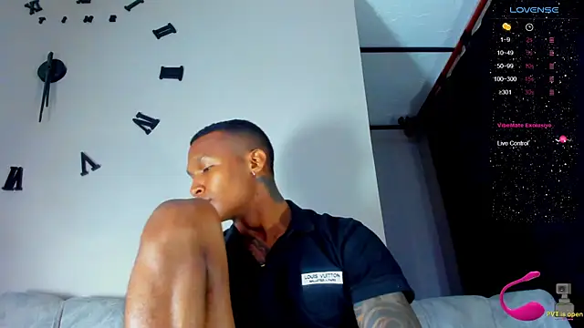 Snapshot of esteveen_ortegas_ chatting on 14, 12, 2024 esteveen ortegas online show from 14, 12, 2024