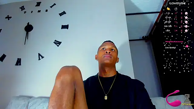 Snapshot of esteveen_ortegas_ chatting on 21, 1, 2025 esteveen ortegas online show from 21, 1, 2025