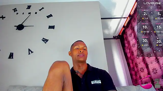 Snapshot of esteveen_ortegas_ chatting on 11, 3, 2025 esteveen ortegas online show from 11, 3, 2025