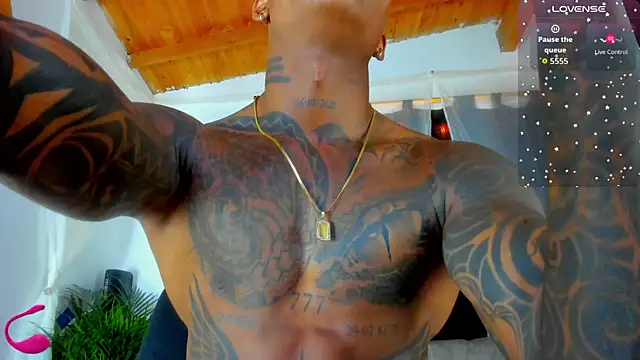 Snapshot of esteveen_ortegas_ chatting on 25, 9, 2025 esteveen ortegas online show from 25, 9, 2025