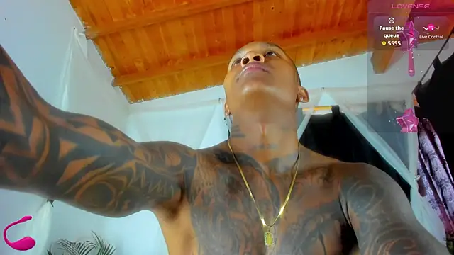 Snapshot of esteveen_ortegas_ chatting on 10, 11, 2025 esteveen ortegas online show from 10, 11, 2025