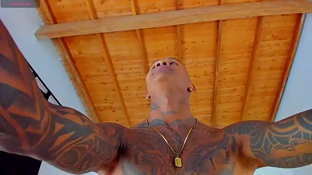 esteveen ortegas  online show from 15, 4, 2026