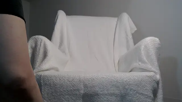 Lily 0000 online show from 12, 12, 2024