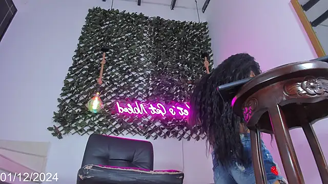 Brianna Stars online show from 1, 12, 2024