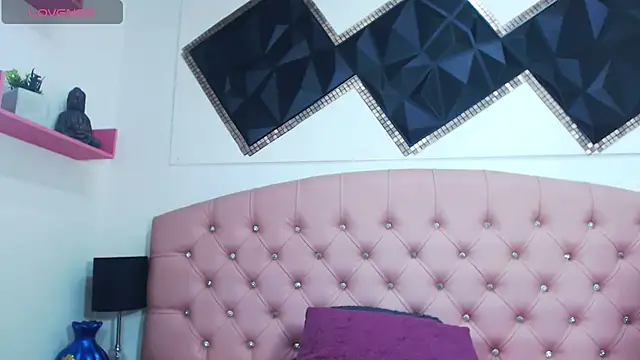 andrea safeira doll online show from 14, 3, 2025