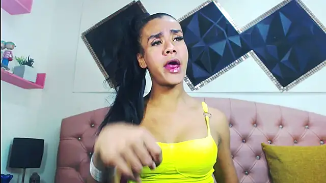 andrea safeira doll online show from 29, 10, 2025