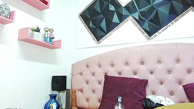 andrea safeira doll online show from 8, 4, 2026