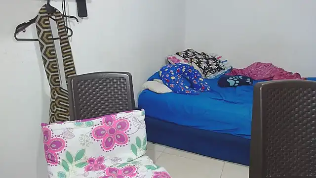 Snapshot of big_small_h0rny_ chatting on 8, 3, 2025 big small h0rny online show from 8, 3, 2025