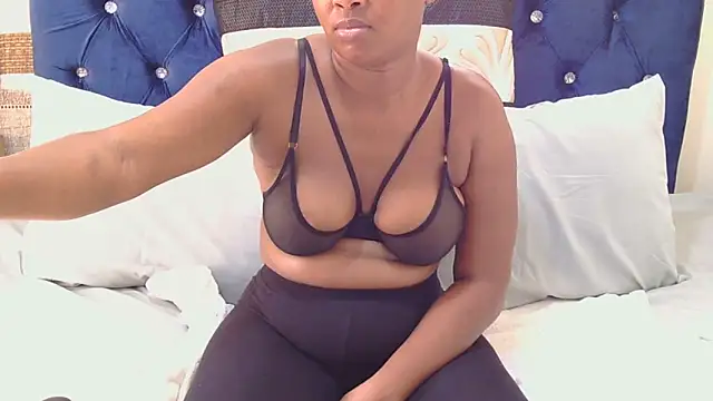 Snapshot of Bootycurvy2 chatting on 27, 3, 2026 Bootycurvy2 online show from 27, 3, 2026