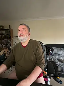 Snapshot of LondonTeffy chatting on 5, 12, 2024 LondonTeffy online show from 5, 12, 2024