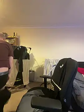 Snapshot of LondonTeffy chatting on 10, 12, 2024 LondonTeffy online show from 10, 12, 2024